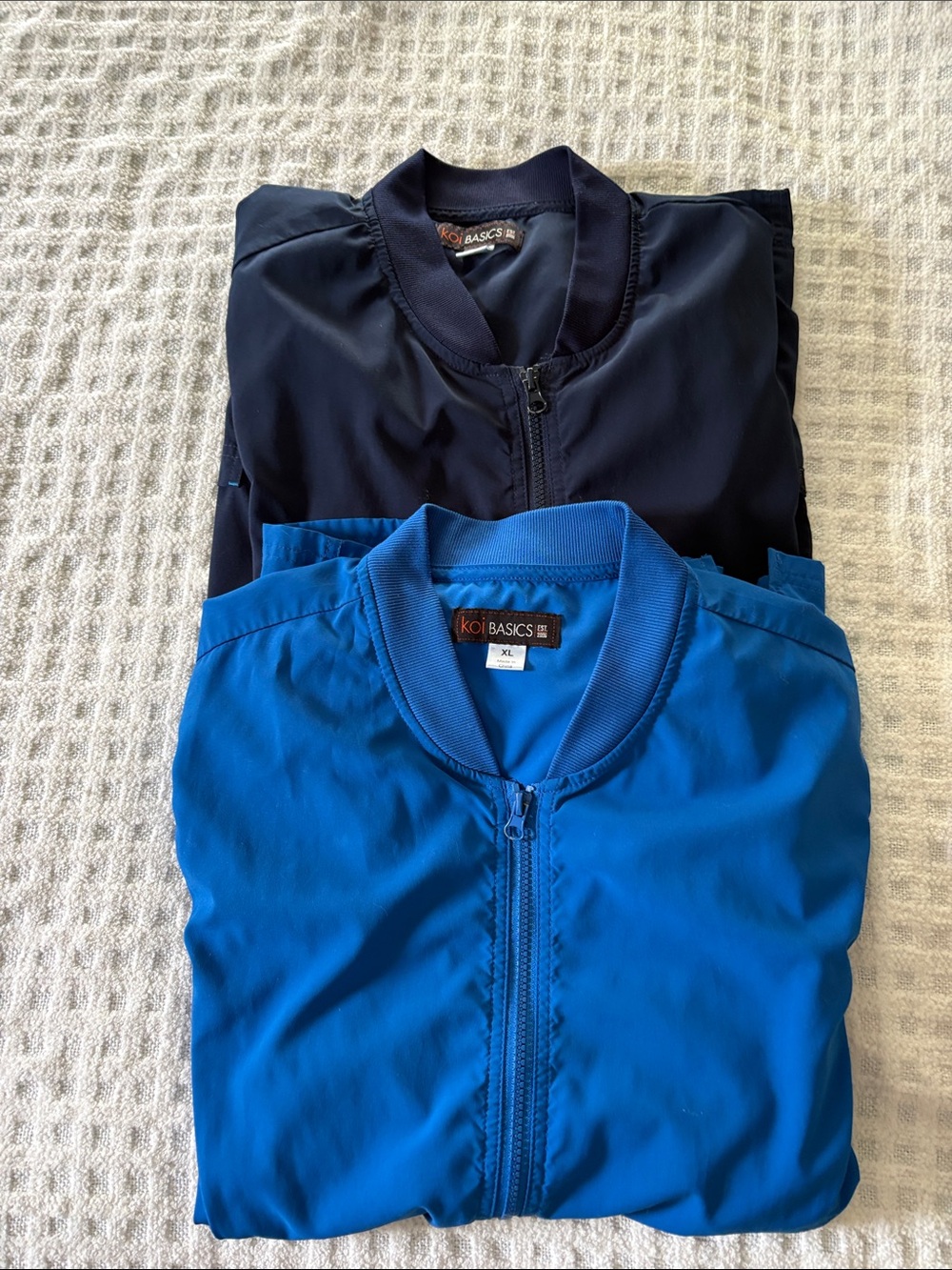 2 KOI  Basics Women’s Scrub Jacket